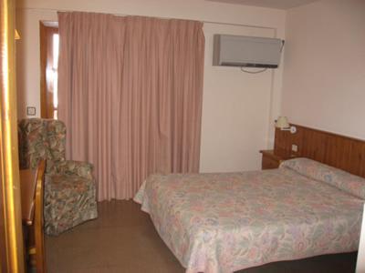 Hotel Anaya Puente La Reina de Jaca Eksteriør billede