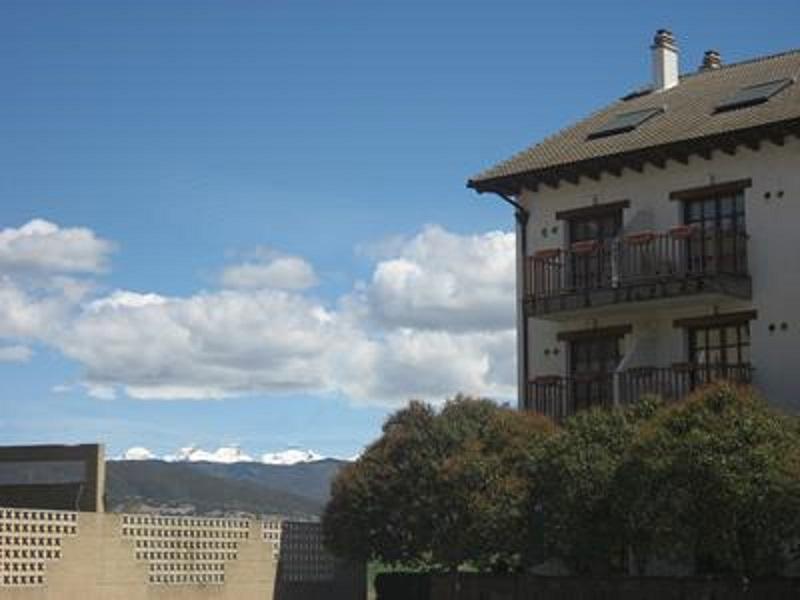 Hotel Anaya Puente La Reina de Jaca Eksteriør billede